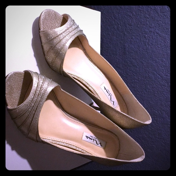 Nina Shoes - Nina gold peep toe pumps